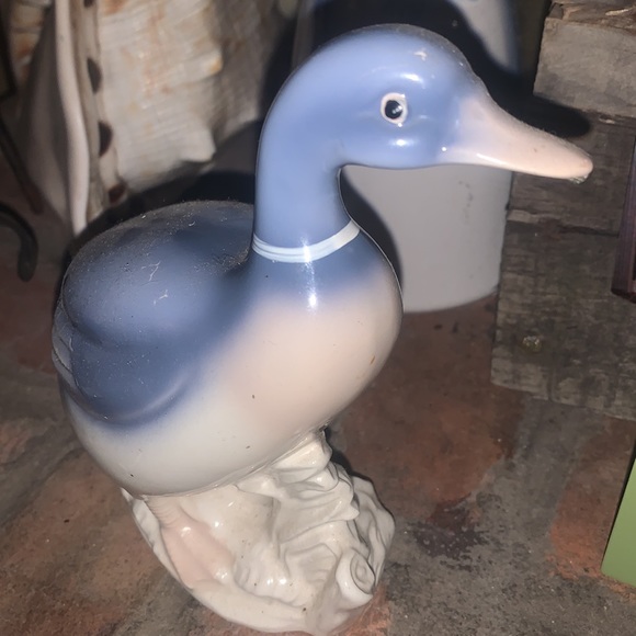 Delicate hand painted ceramic duck - Picture 5 of 5